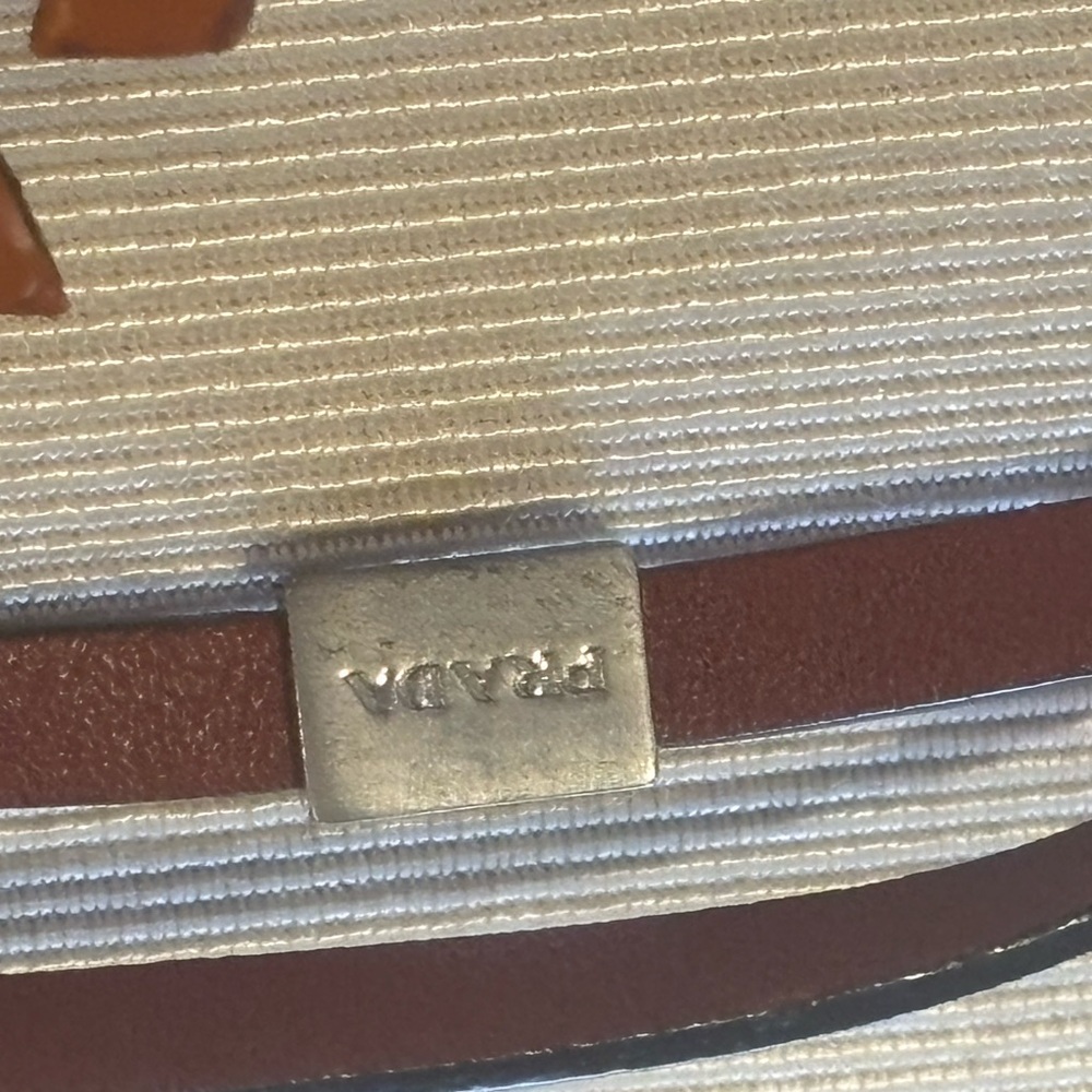 🌸Mom’s Sale PRADA Beige and Red Bag Charm with Bug Design or NECKLACE $260 - Picture 2 of 6